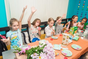 КАК ПРИГЛАСИТЬ ГОСТЕЙ И ЧЕМ ИХ НАКОРМИТЬ - Время Квестов - квесты в Екатеринбурге для взрослых и детей!
